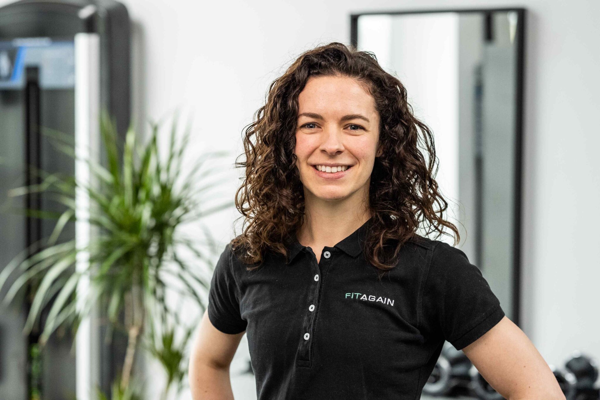 Picture of female personal trainer for fitagain set in private gym in devon